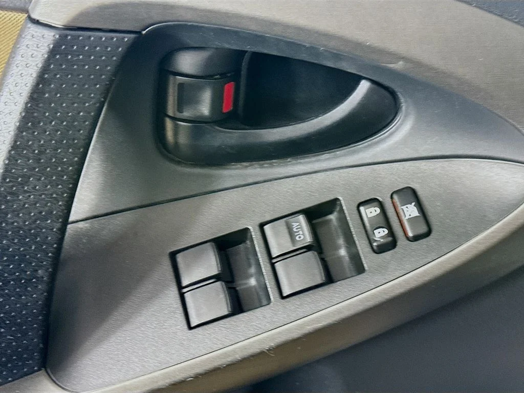 Used 2010 Blue Toyota Base image 19
