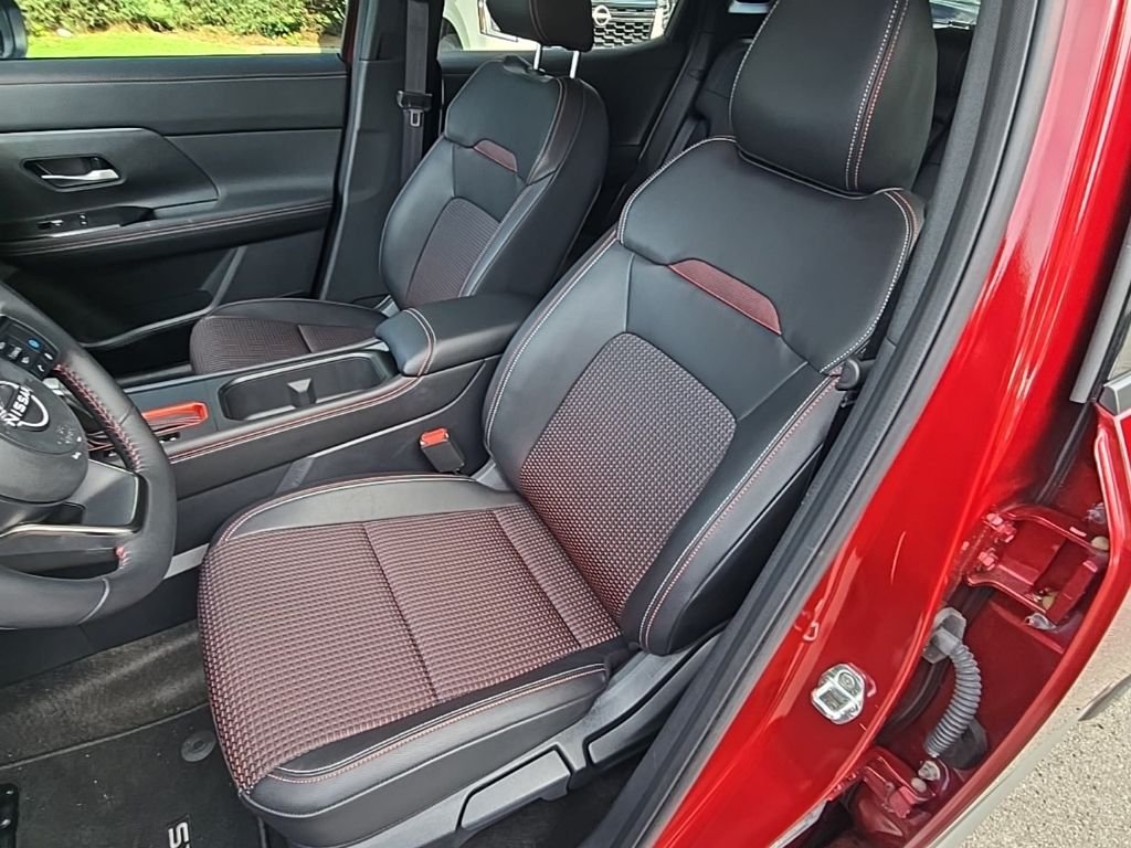 Certified Used 2025 Red Nissan SR image 14