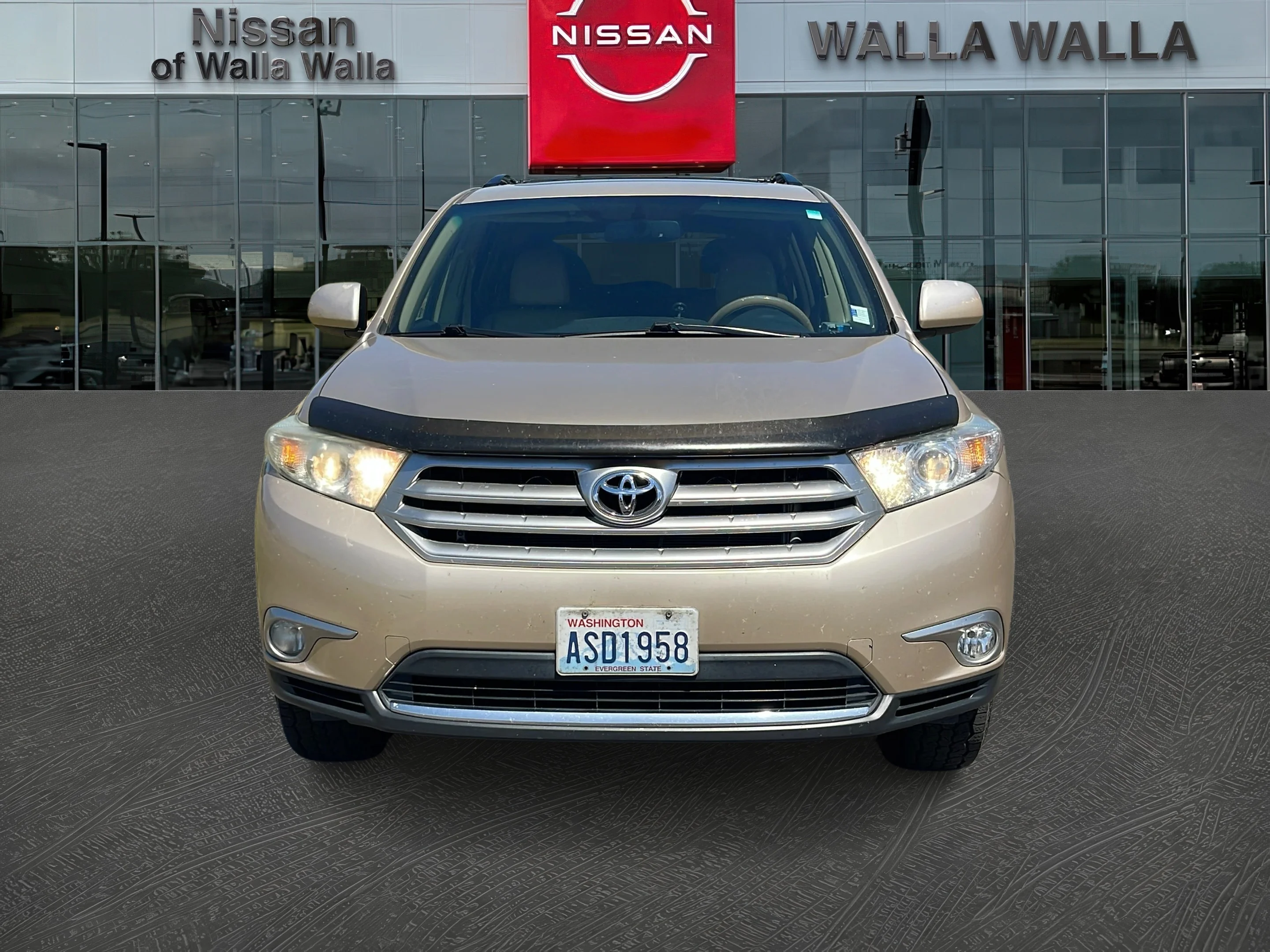 Used 2012 Toyota Highlander SE with VIN 5TDBK3EH6CS149128 for sale in Walla Walla, WA
