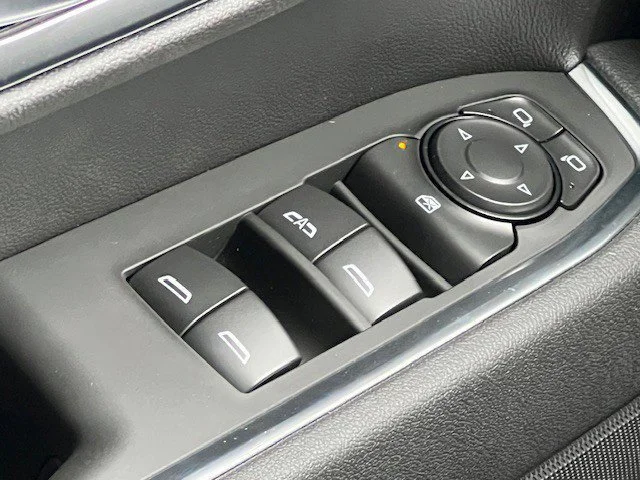 New 2026 Onyx Black GMC Elevation image 63
