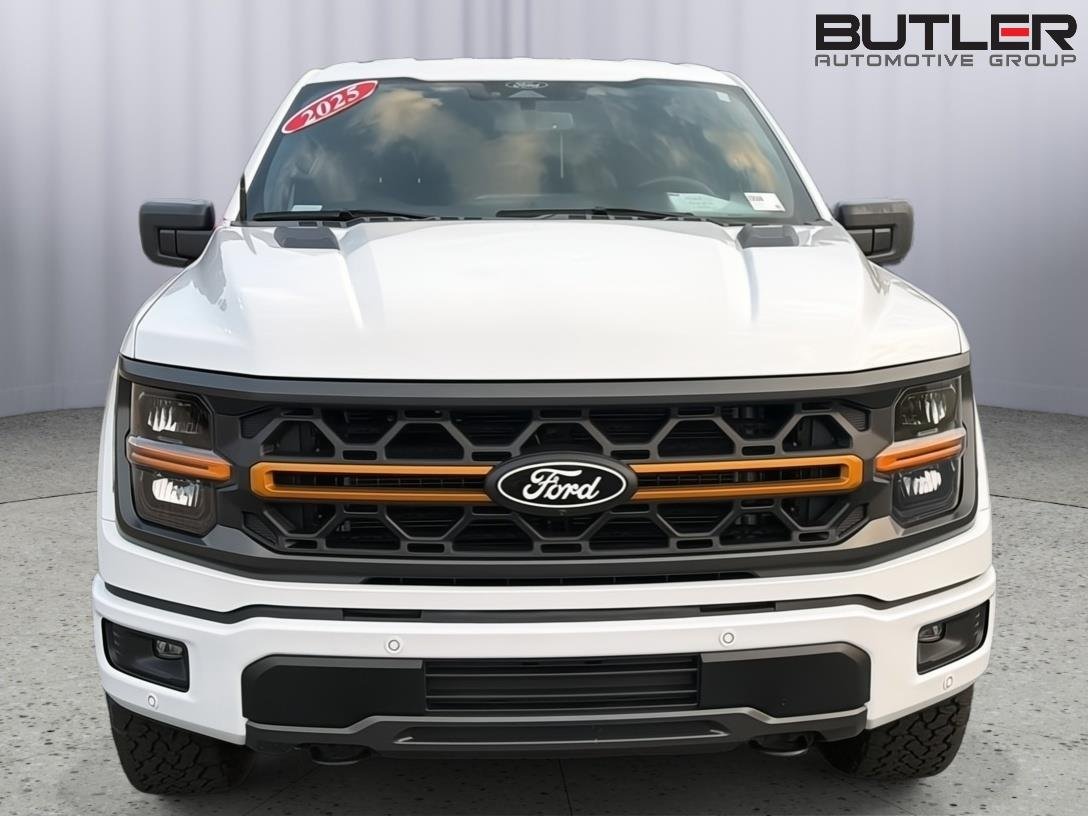 Used 2025 Oxford White Ford Tremor image 9