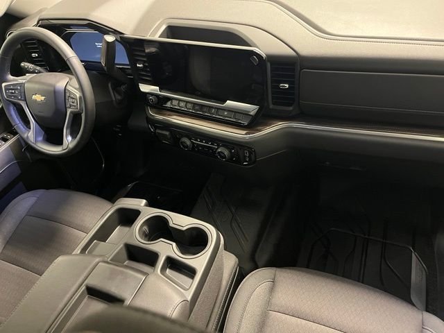 Used 2026 White Chevrolet LT image 17
