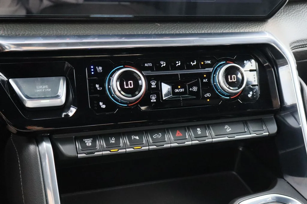Used 2025 Black GMC Denali image 19