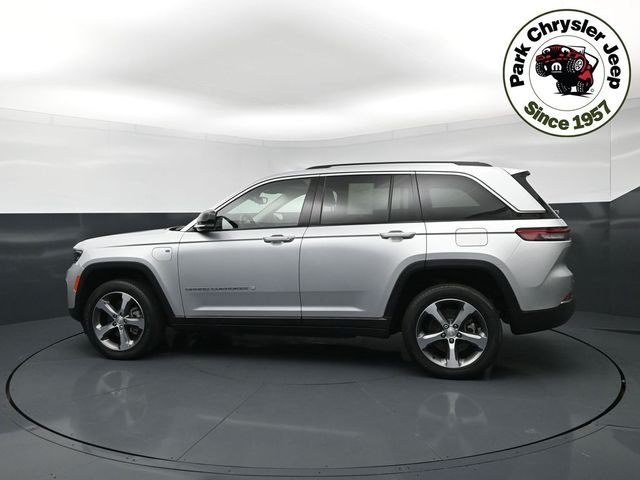 Used 2023 Silver Jeep 4xe image 3
