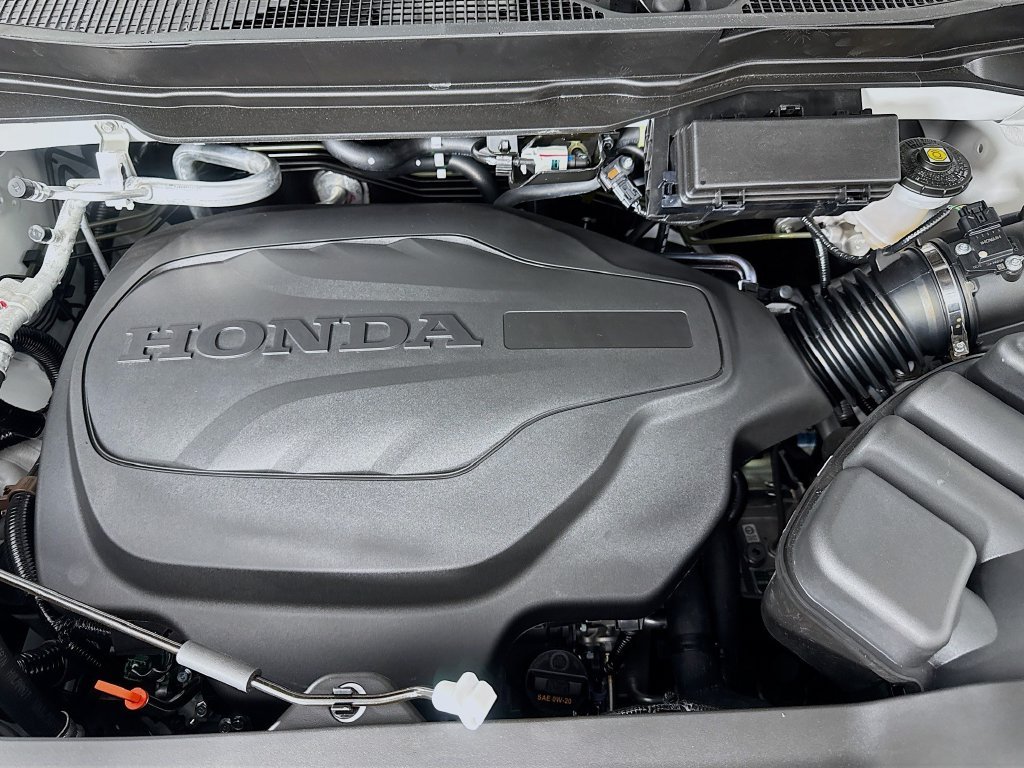 New 2026 Platinum White Pearl Honda Black Edition image 12