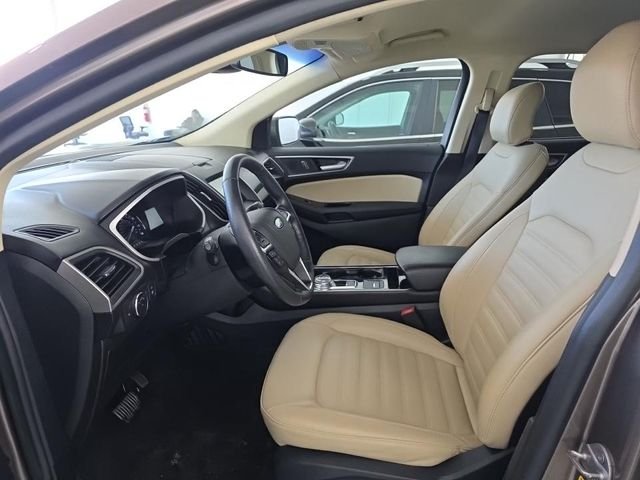 Used 2019 Gray Ford SEL image 6