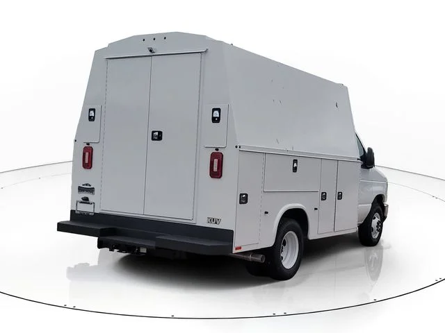 New 2027 Oxford White Ford Base image 5