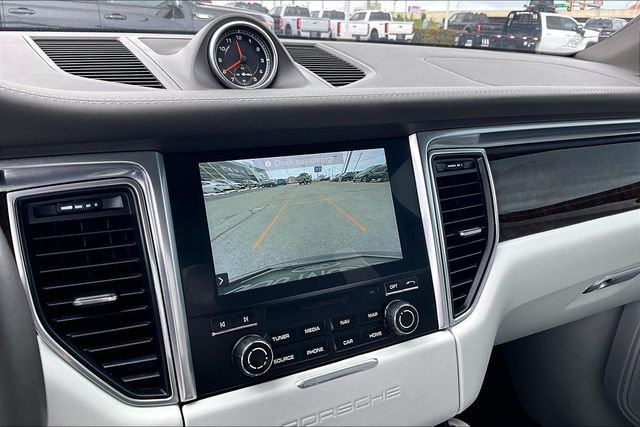 Used 2018 White Porsche  image 19