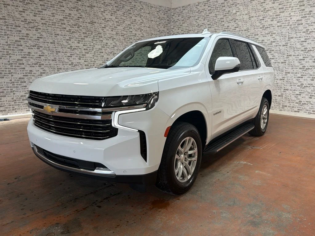 Used 2022 Summit White Chevrolet LT image 3