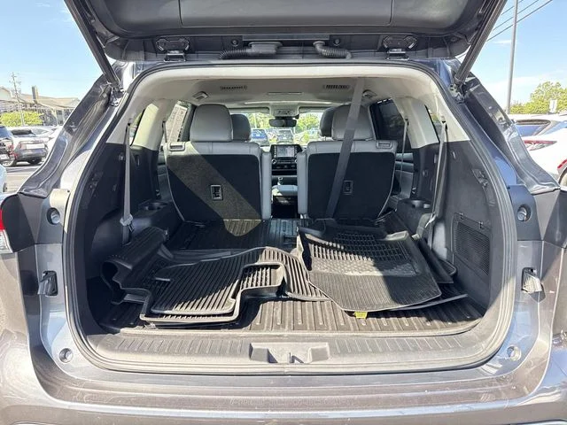 Used 2021 Gray Toyota XLE image 29