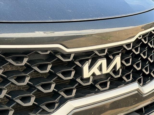Used 2022 Gravity Gray Kia LX image 17