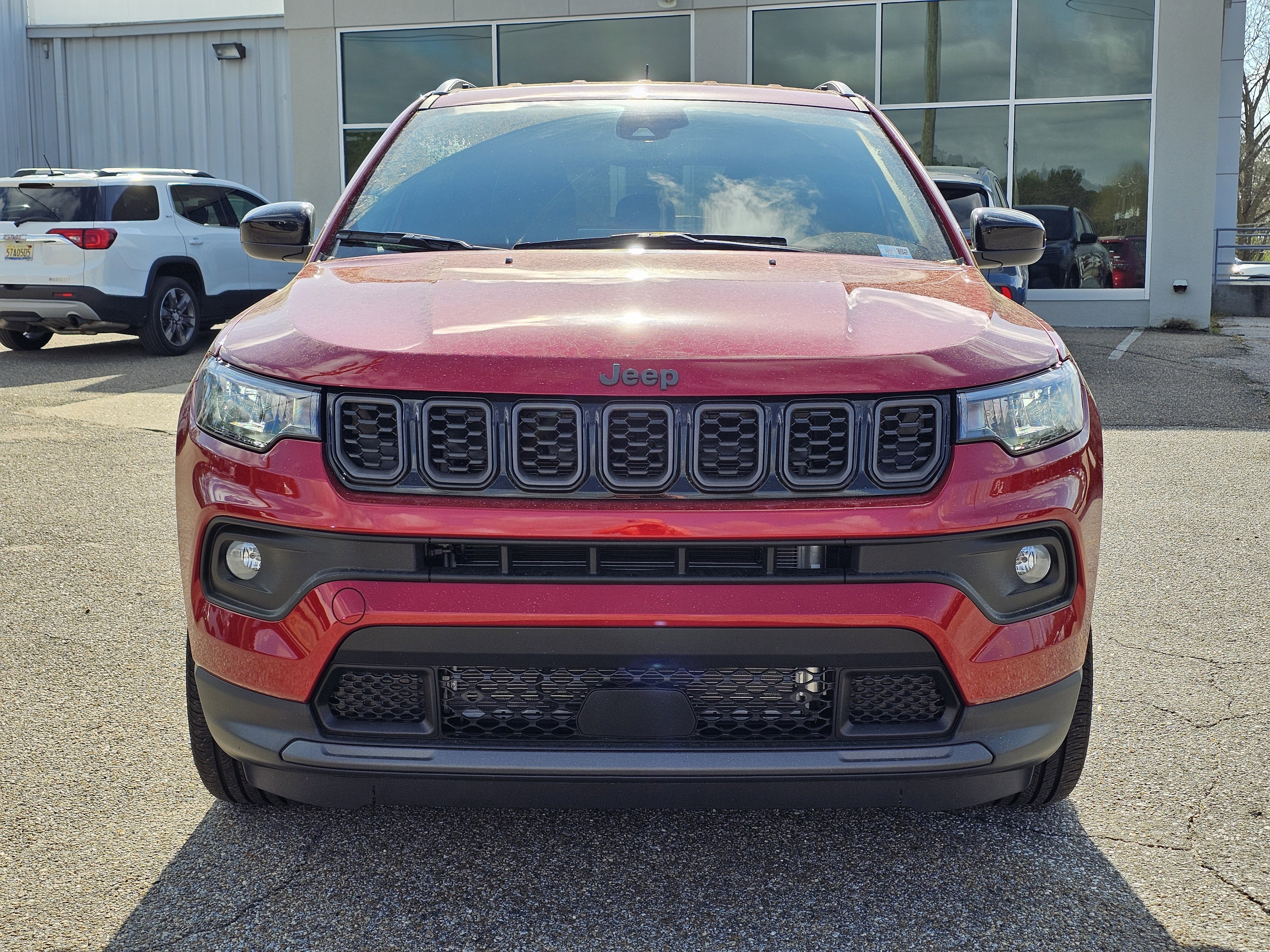 New 2026 Red Hot Pearlcoat Jeep Latitude Altitude image 2