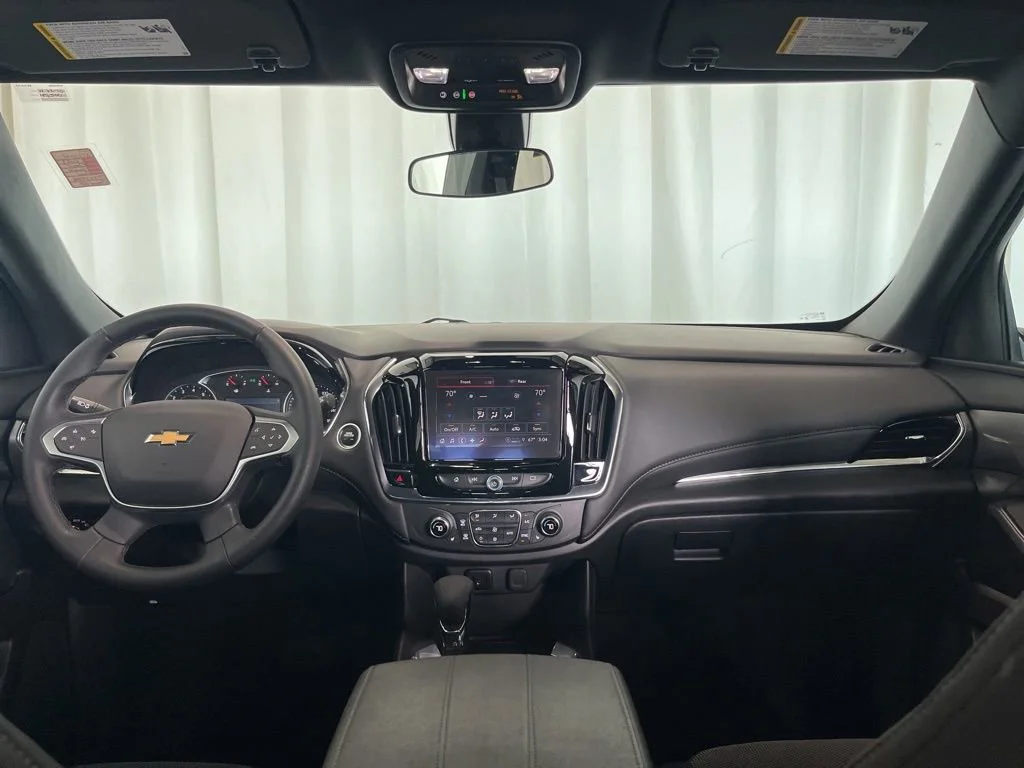 Used 2023 Sterling Gray Metallic Chevrolet LT Cloth image 19