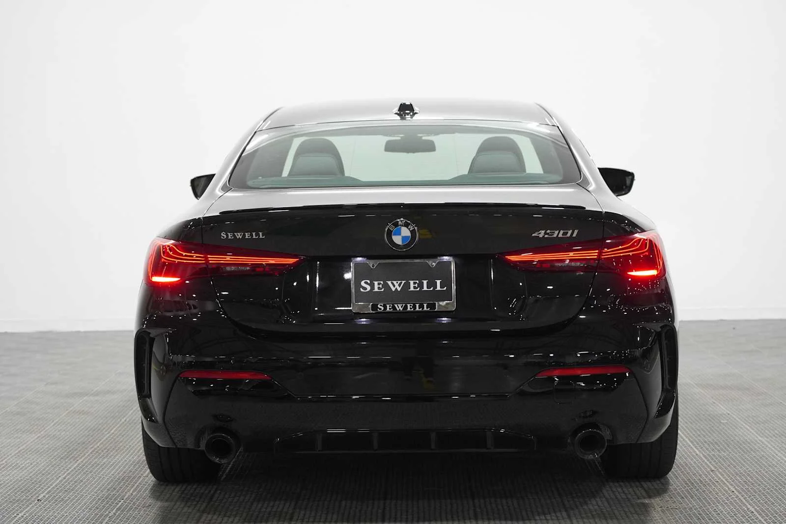 Used 2026 Black Sapphire Metallic BMW 430i image 5