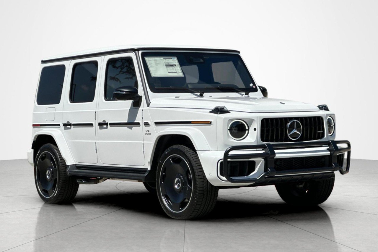 New 2026 MANUFAKTUR Moonlight White Magno Mercedes-Benz AMG® G 63 SUV image 7