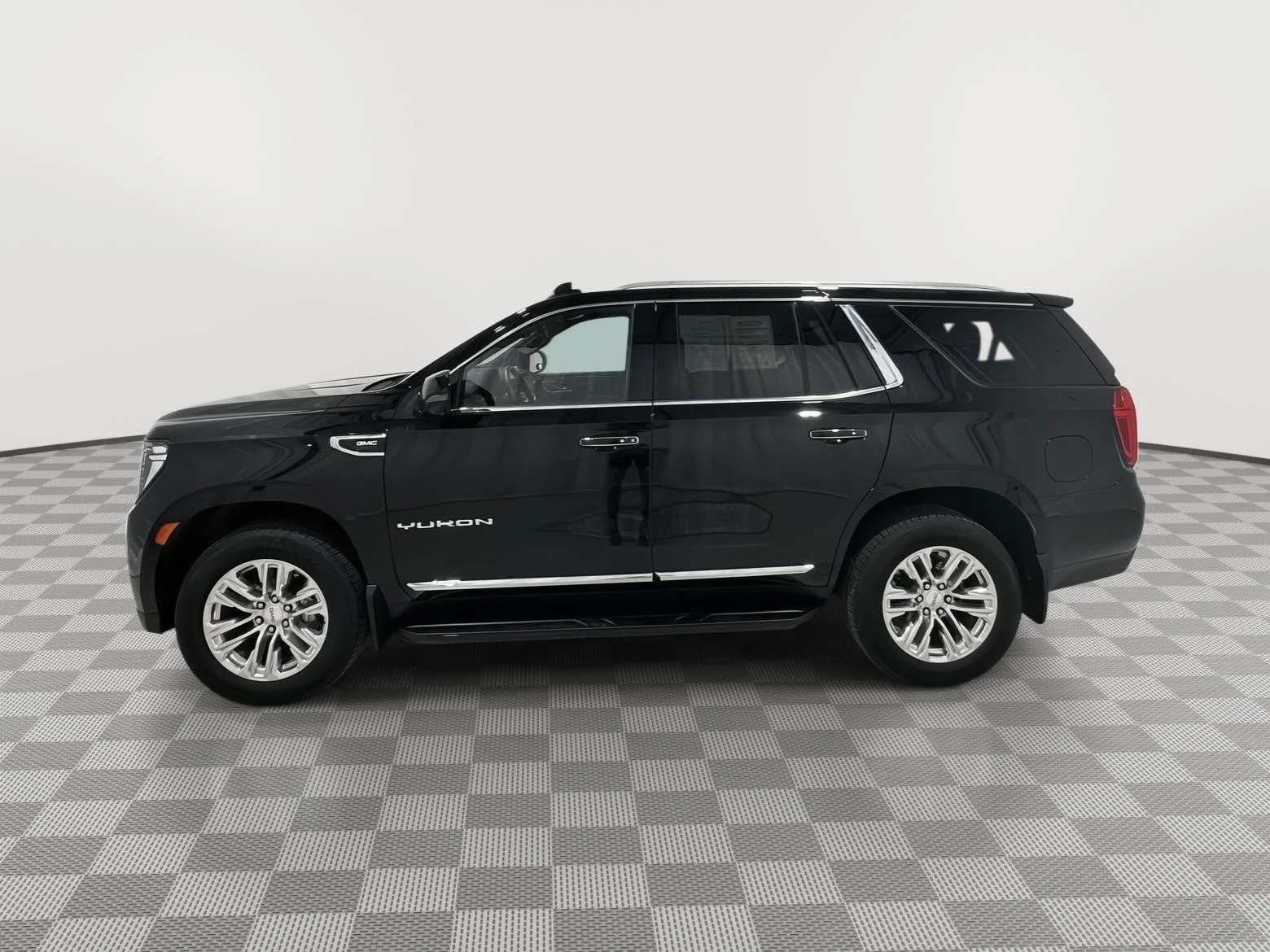 Used 2024 GMC Yukon SLT with VIN 1GKS2BKD1RR144247 for sale in Alexandria, Minnesota