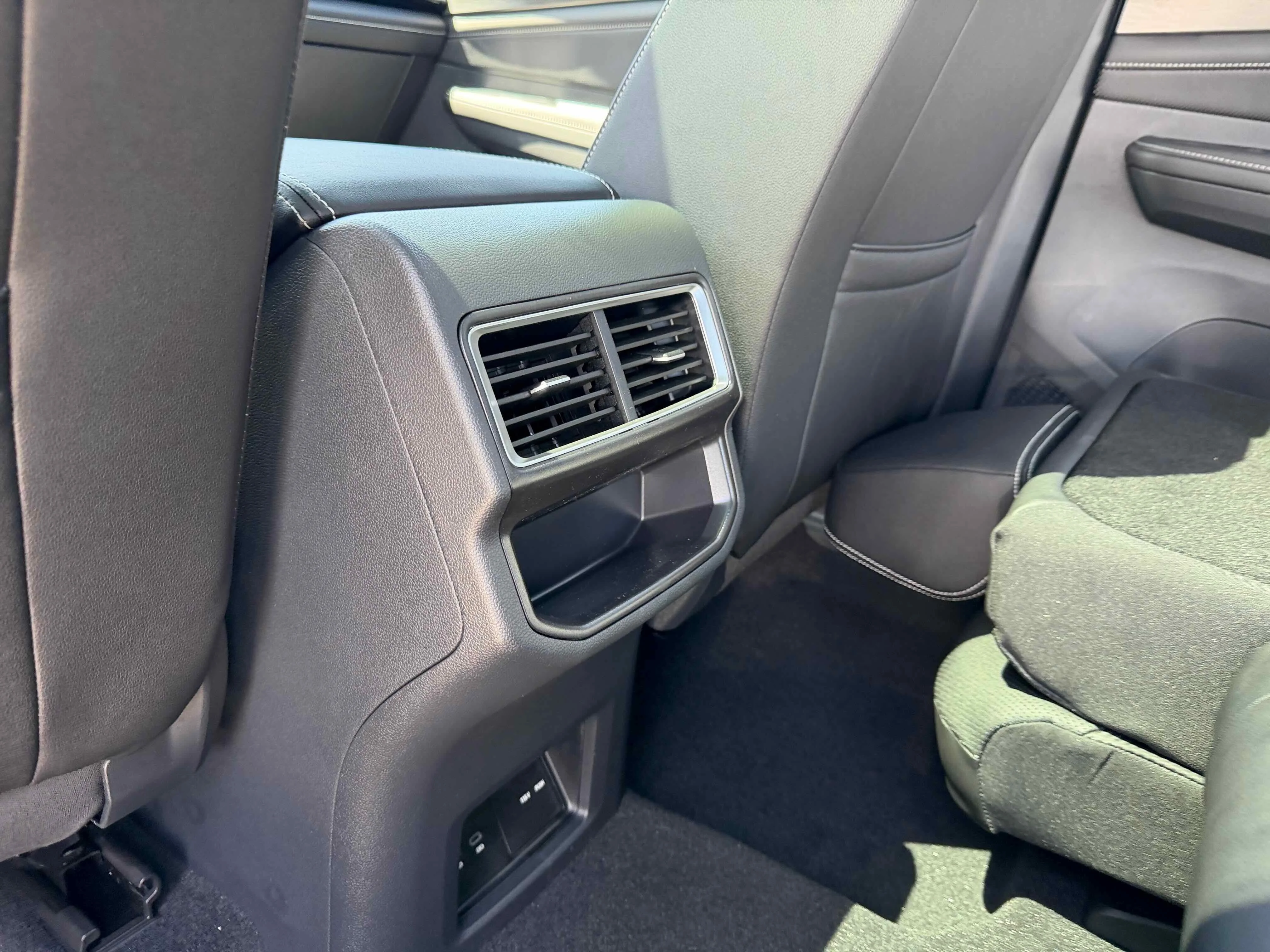 New 2026 Gray Volkswagen 2.0T SE w/Technology image 30