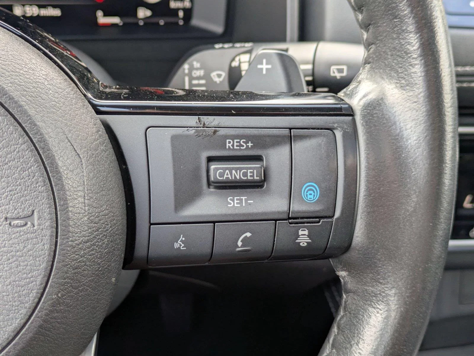 Used 2024 Boulder Gray Pearl Nissan Platinum image 18