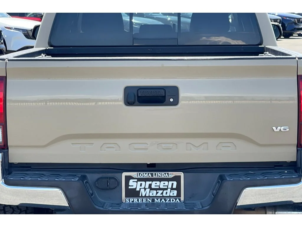 Used 2018 Quicksand Toyota SR5 image 44