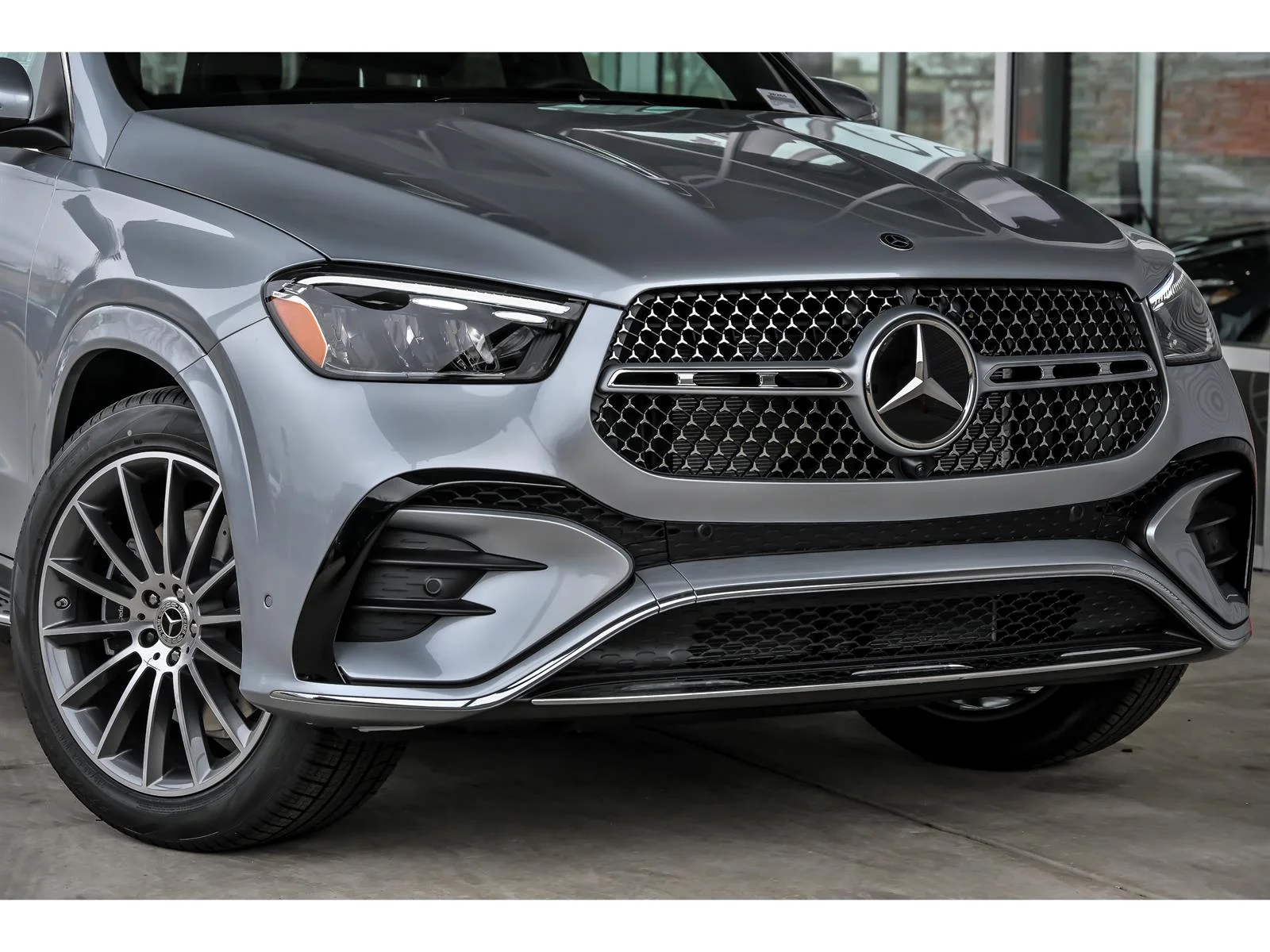 New 2026 Cirrus Silver Metallic Mercedes-Benz GLE 450 4MATIC® image 2