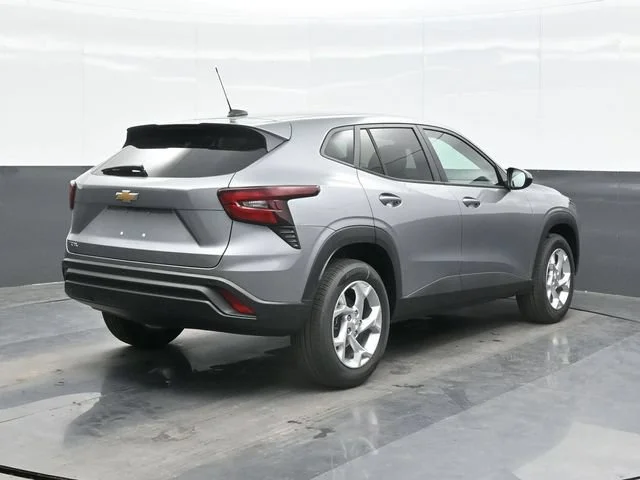 2026 Chevrolet Trax LS - Photo 9