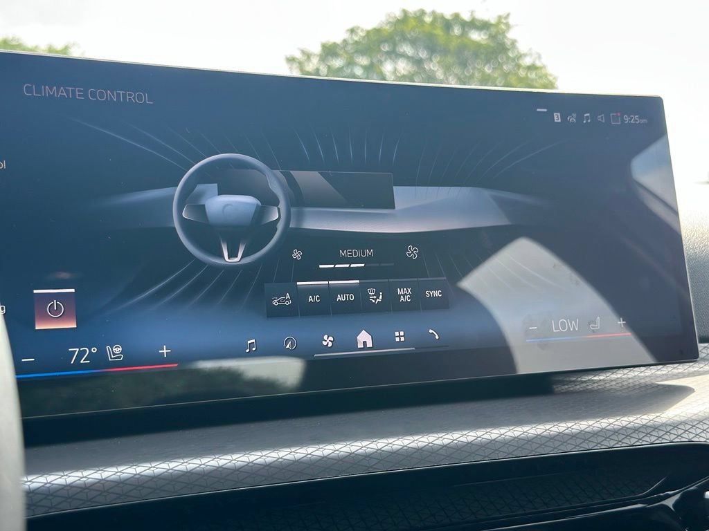 New 2026 Skyscraper Grey Metallic BMW 330i xDrive image 37