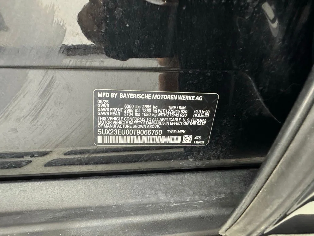 Used 2026 Black Sapphire Metallic BMW xDrive40i image 36
