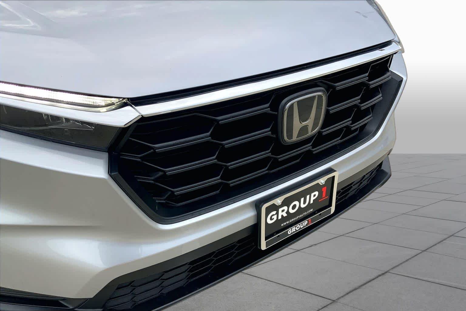 Used 2026 Solar Silver Metallic Honda LX image 29