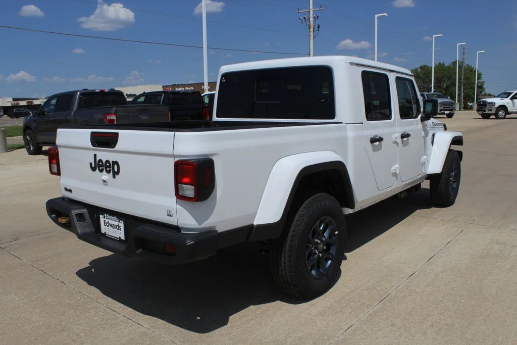 New 2026 Bright White Clear-Coat Exterior Paint Jeep 85th Anniversary Edition image 3