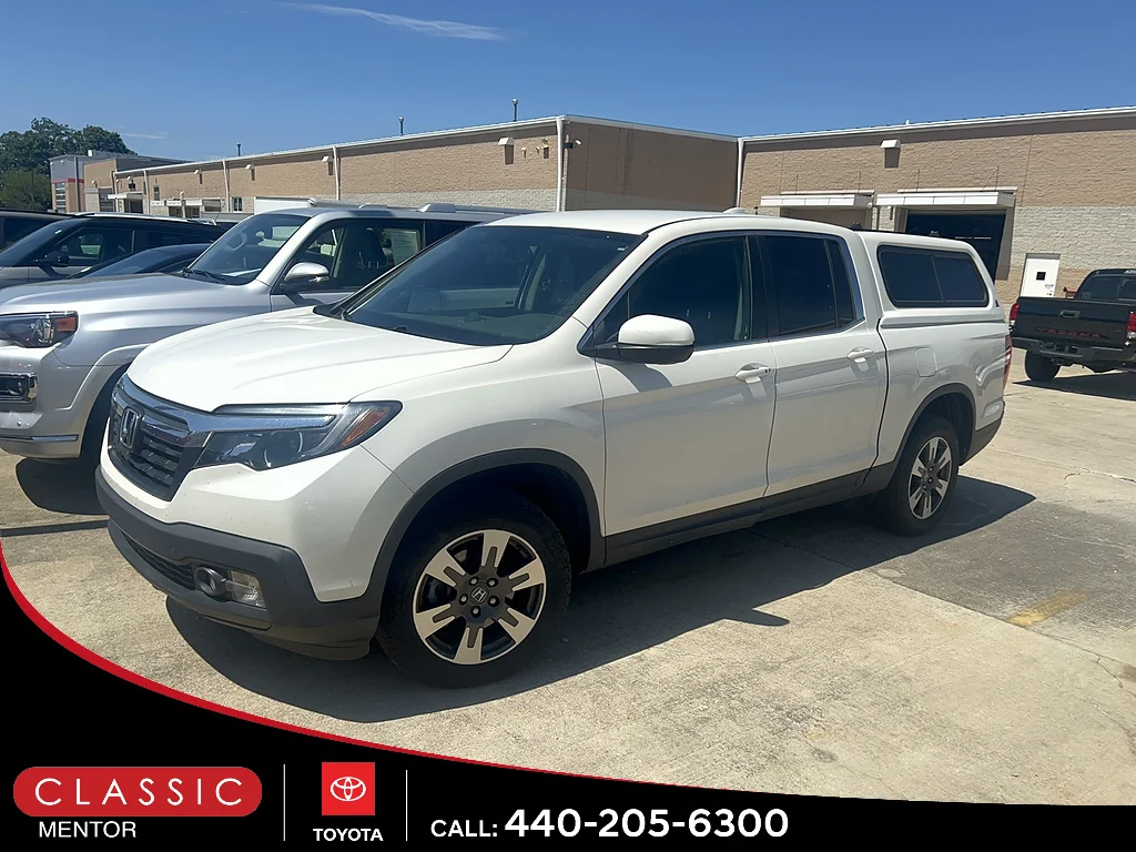 Used 2017 WHITE Honda RTL-T image 1