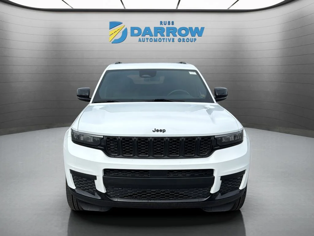 Used 2021 White Jeep Altitude image 8