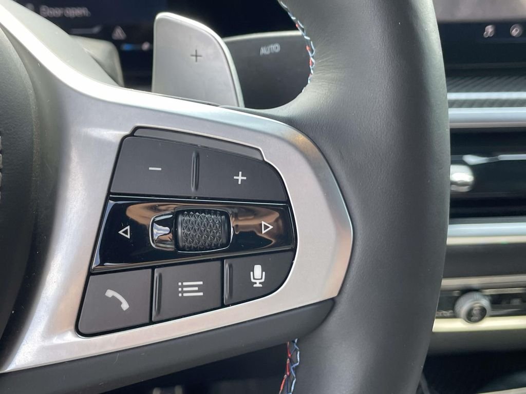Used 2025 Blue BMW M60i image 38