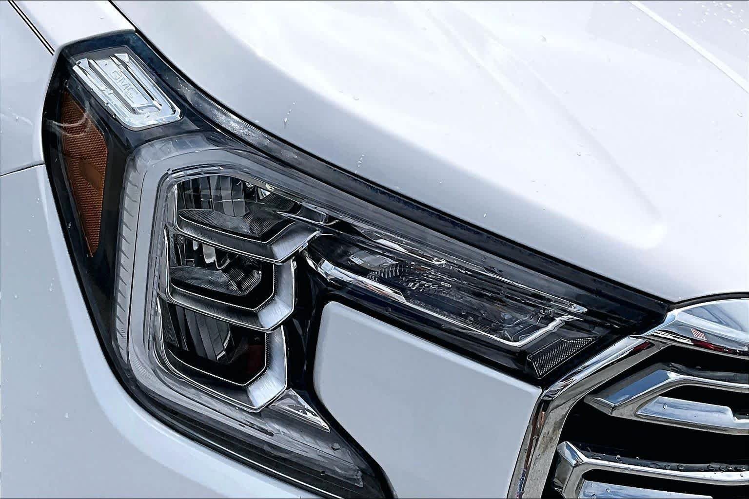 Used 2022 Summit White GMC SLT image 26