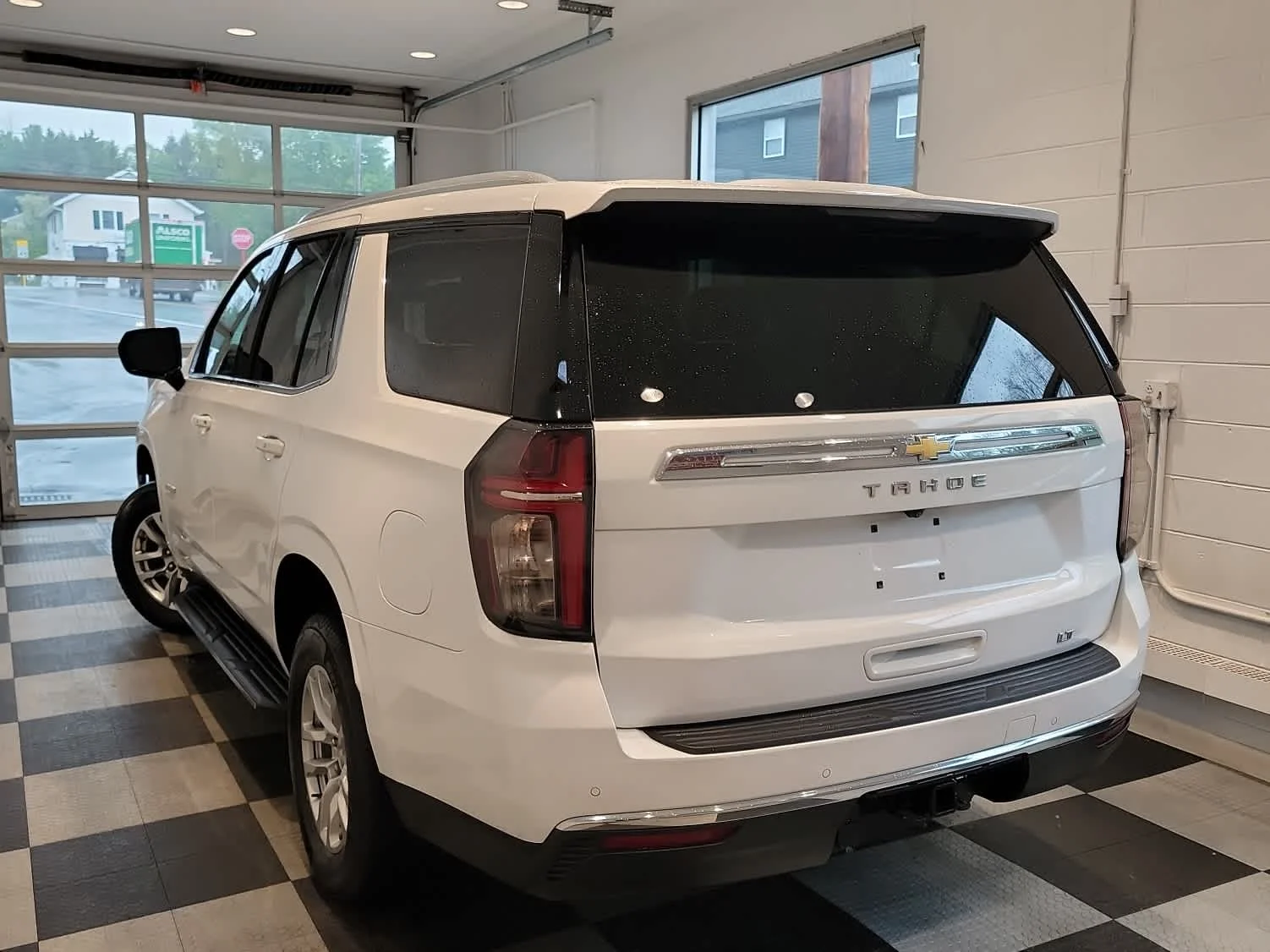 Used 2024 Summit White Chevrolet LT image 3