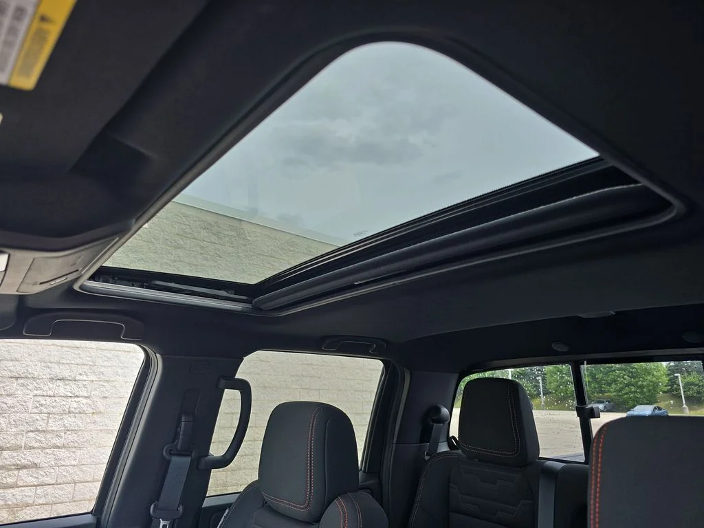 Used 2022  Nissan PRO-4X image 15