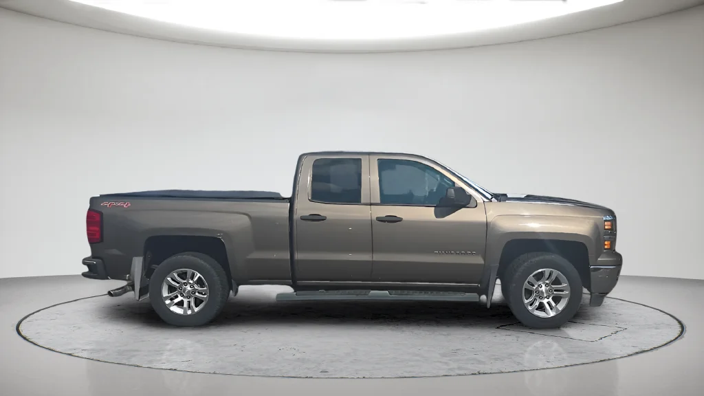 Used 2014 Brown Chevrolet LT image 3