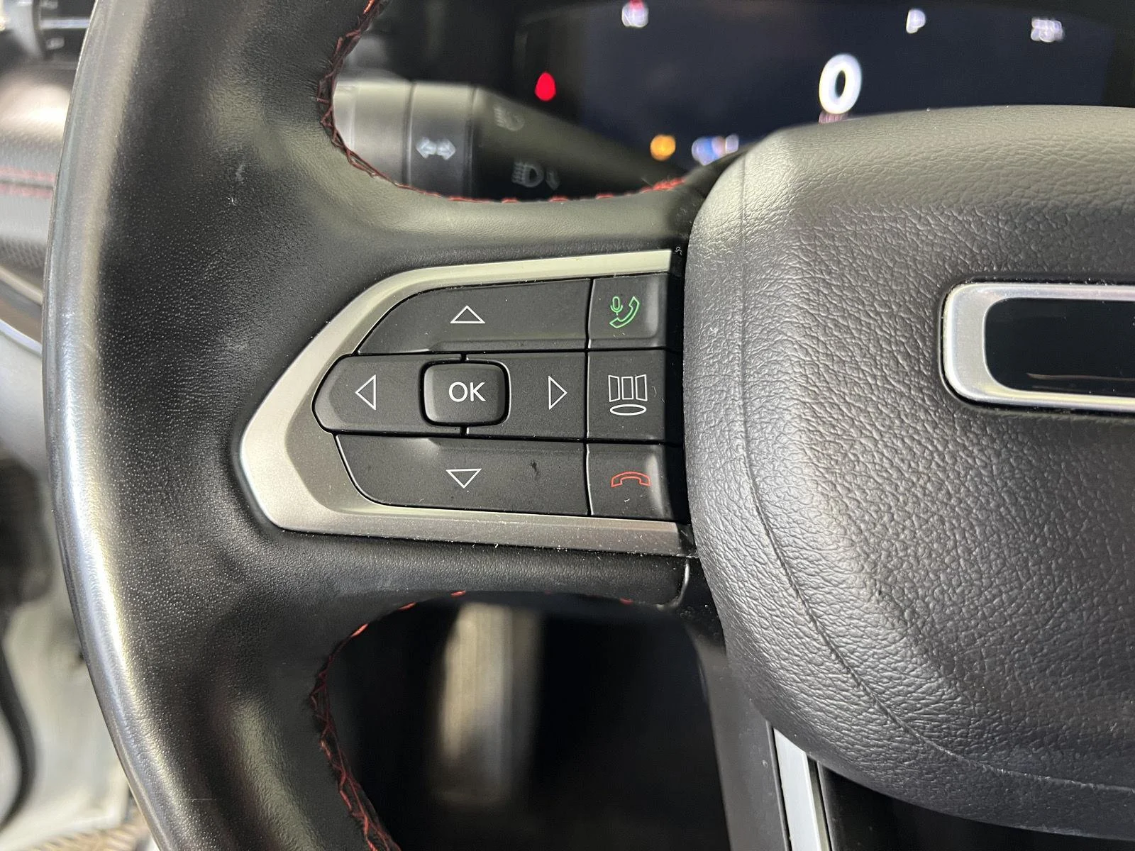 Used 2022  Jeep Trailhawk image 11