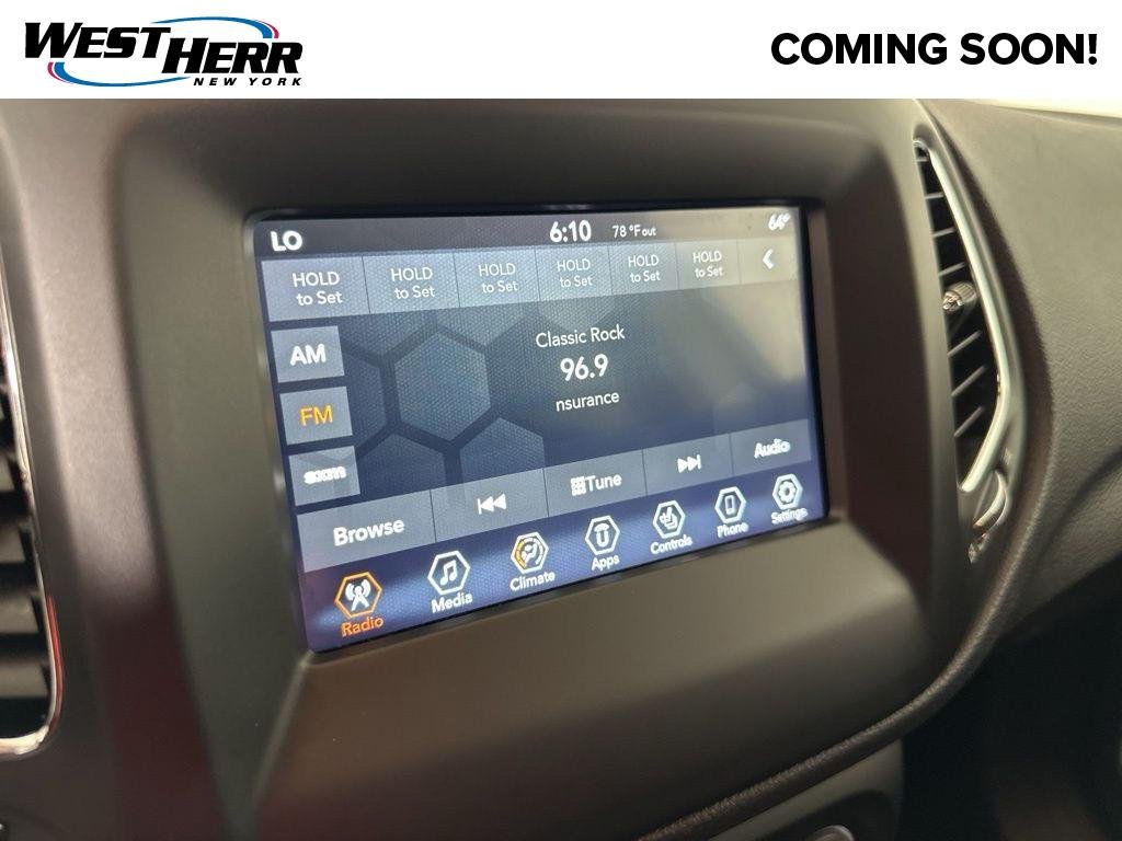 Used 2019  Jeep  image 1