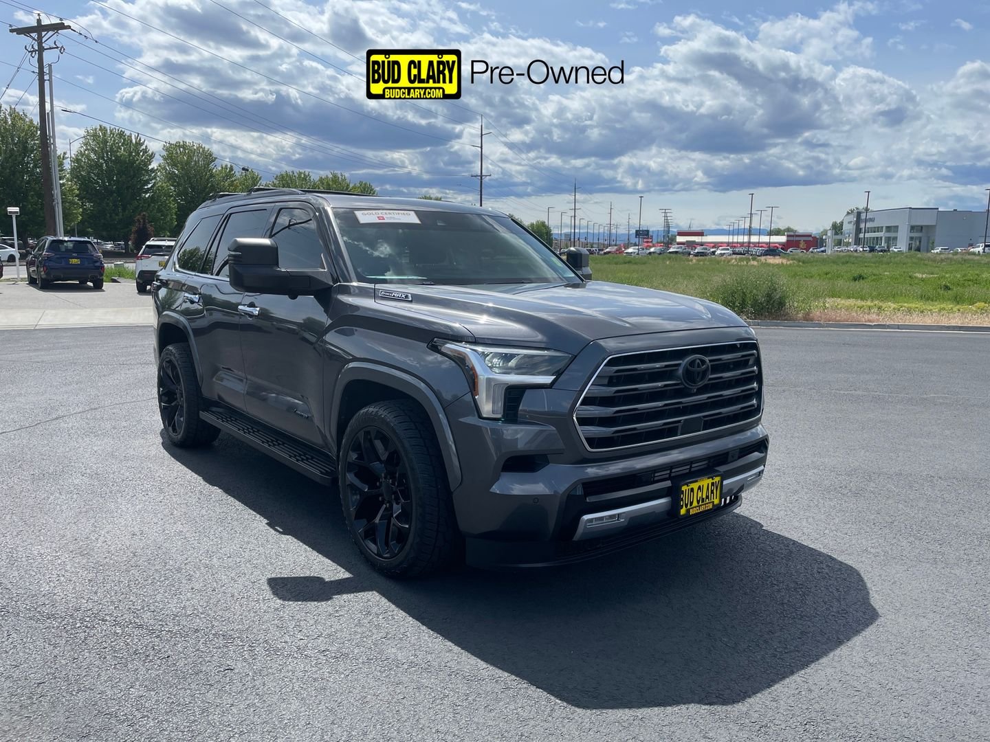 2023 Toyota Sequoia Limited 4WD i-FORCE MAX Hybrid's photo