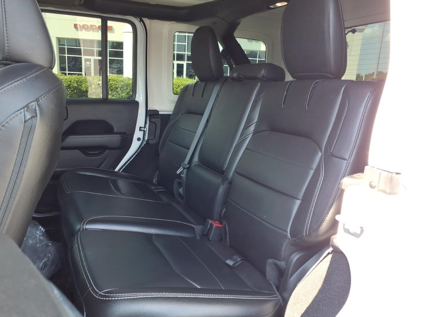 Used 2021 Bright White Clearcoat Jeep Unlimited Sahara image 21