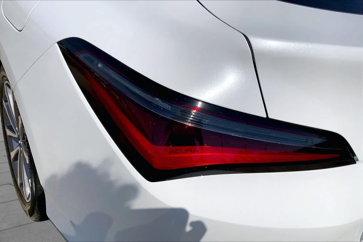 Used 2026 Platinum White Pearl Acura  image 28