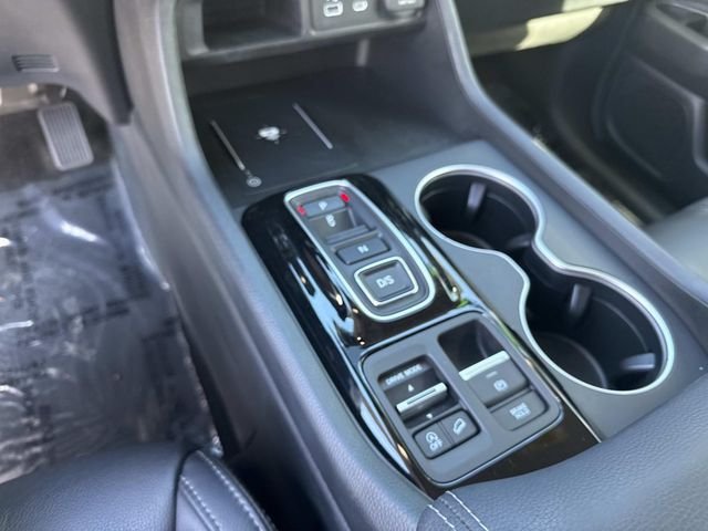 Used 2024 White Honda Touring image 28