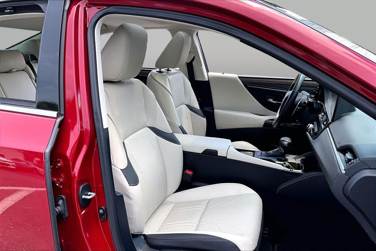 Used 2024 Matador Red Mica Lexus Ultra Luxury image 12