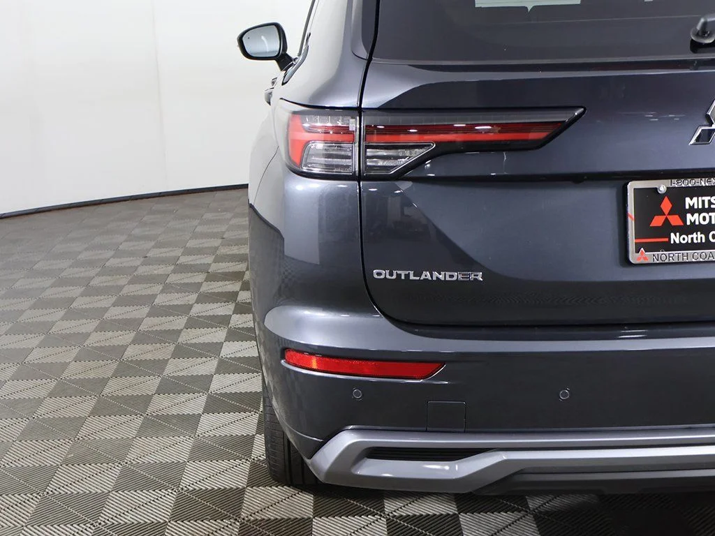 2025 Mitsubishi Outlander SEL - Photo 20