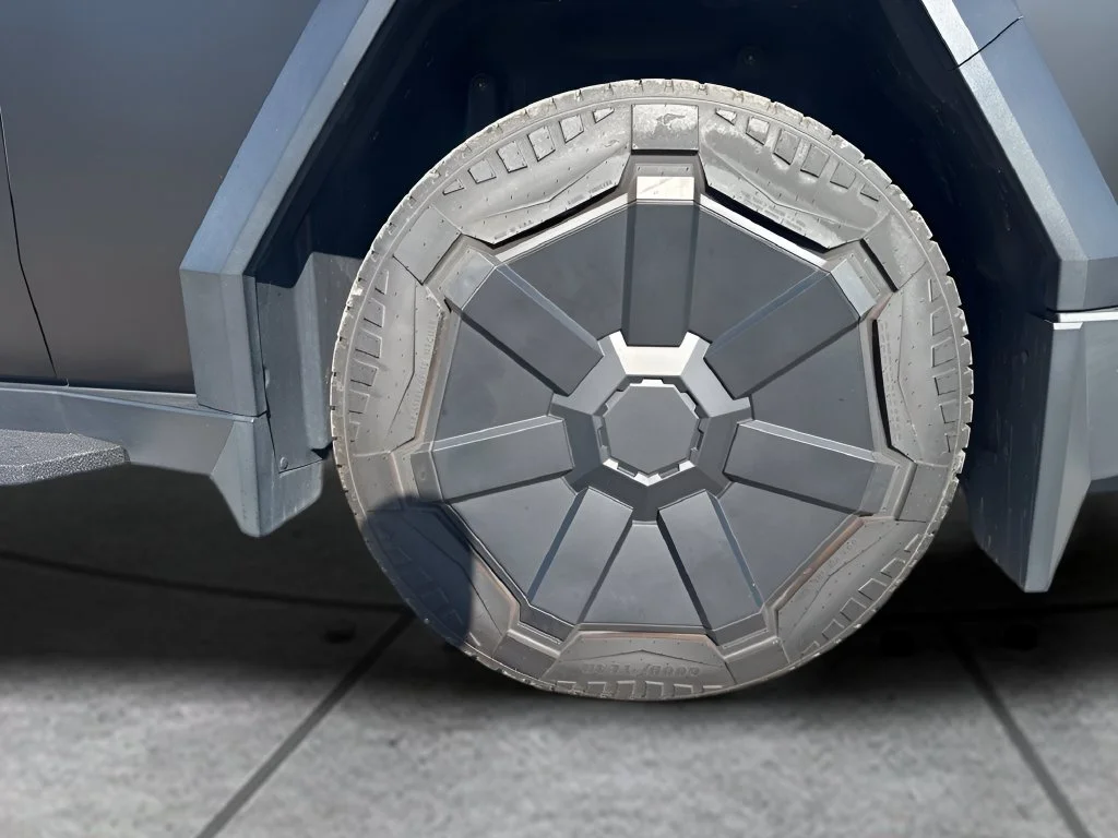 Used 2024 Silver Tesla Foundation Series image 28