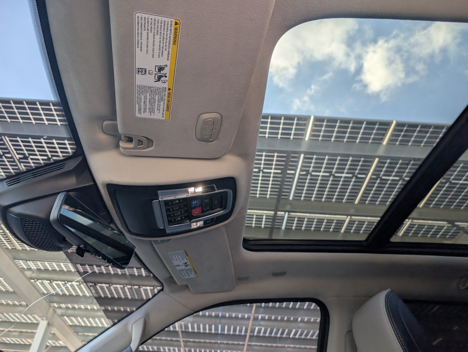 Used 2023 White Ram Limited image 19