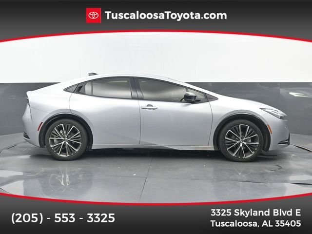 2023 Toyota Prius XLE FWD's photo