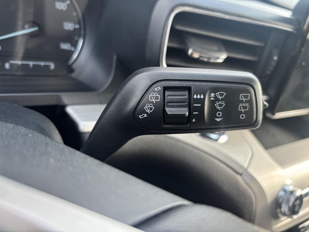Certified Used 2022 White Metallic Ford XLT image 34