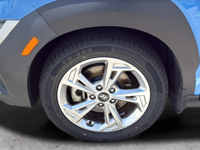 Used 2022 Blue Hyundai SEL image 9