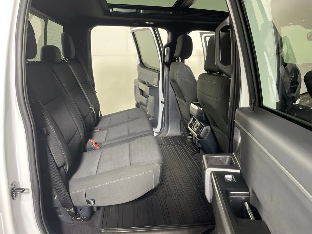 Used 2023 White Ford XLT image 23